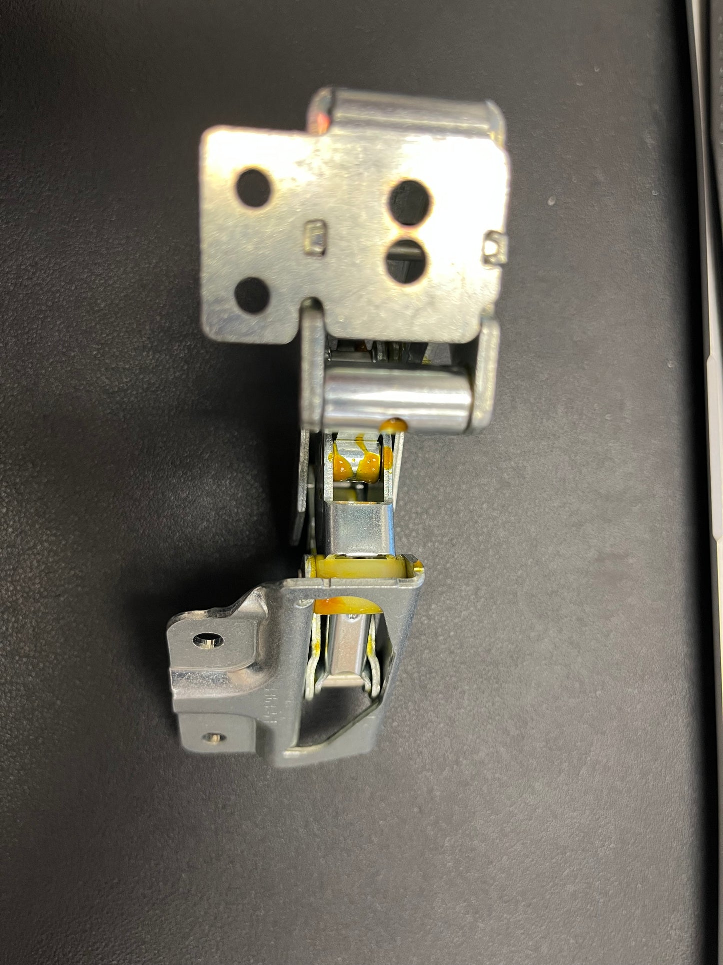 W11176753 Whirlpool Refrigerator Hinge – Genuine OEM Lower Door Hinge